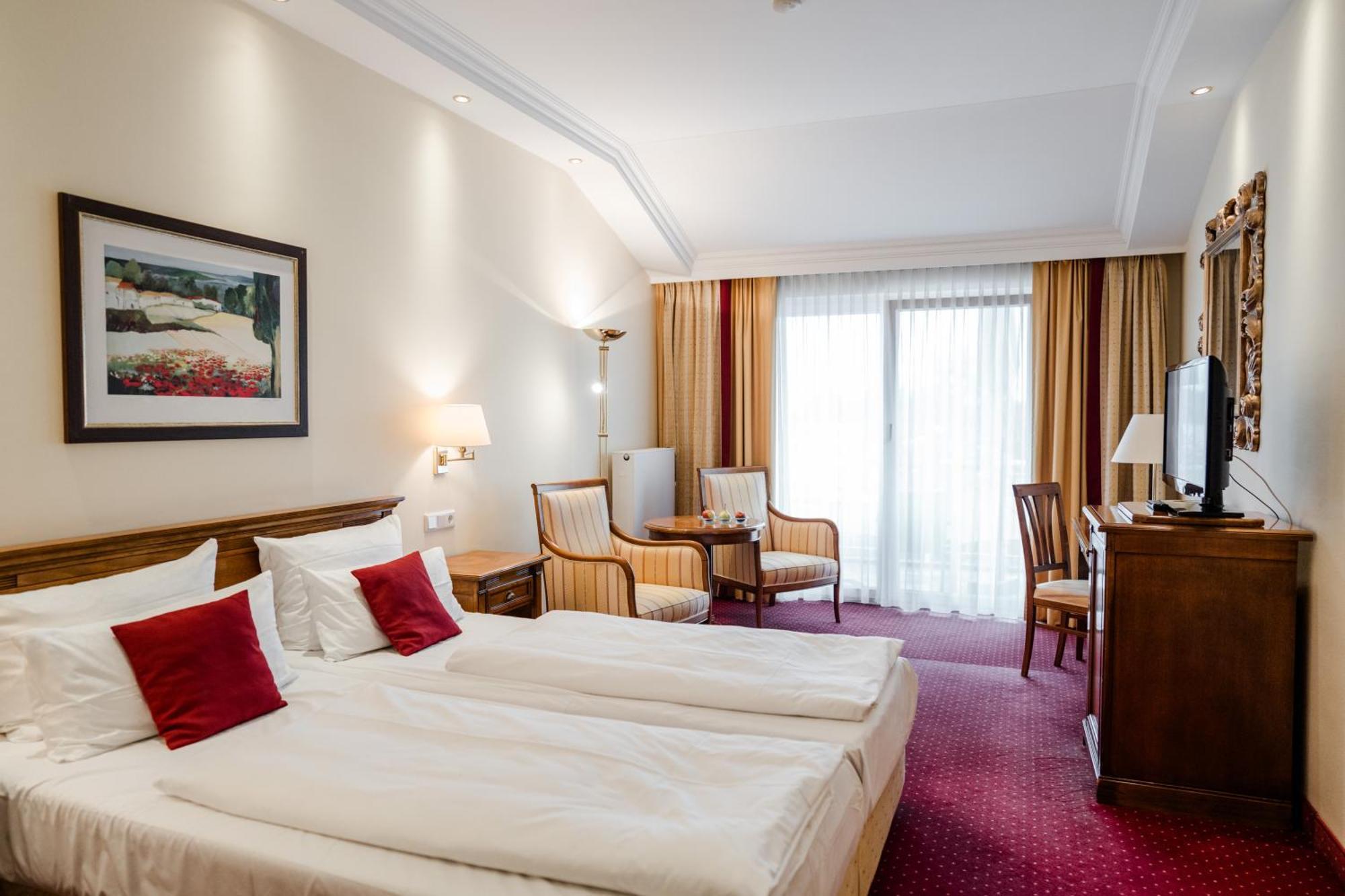 Hotel Antoniushof Ruhstorf an der Rott エクステリア 写真