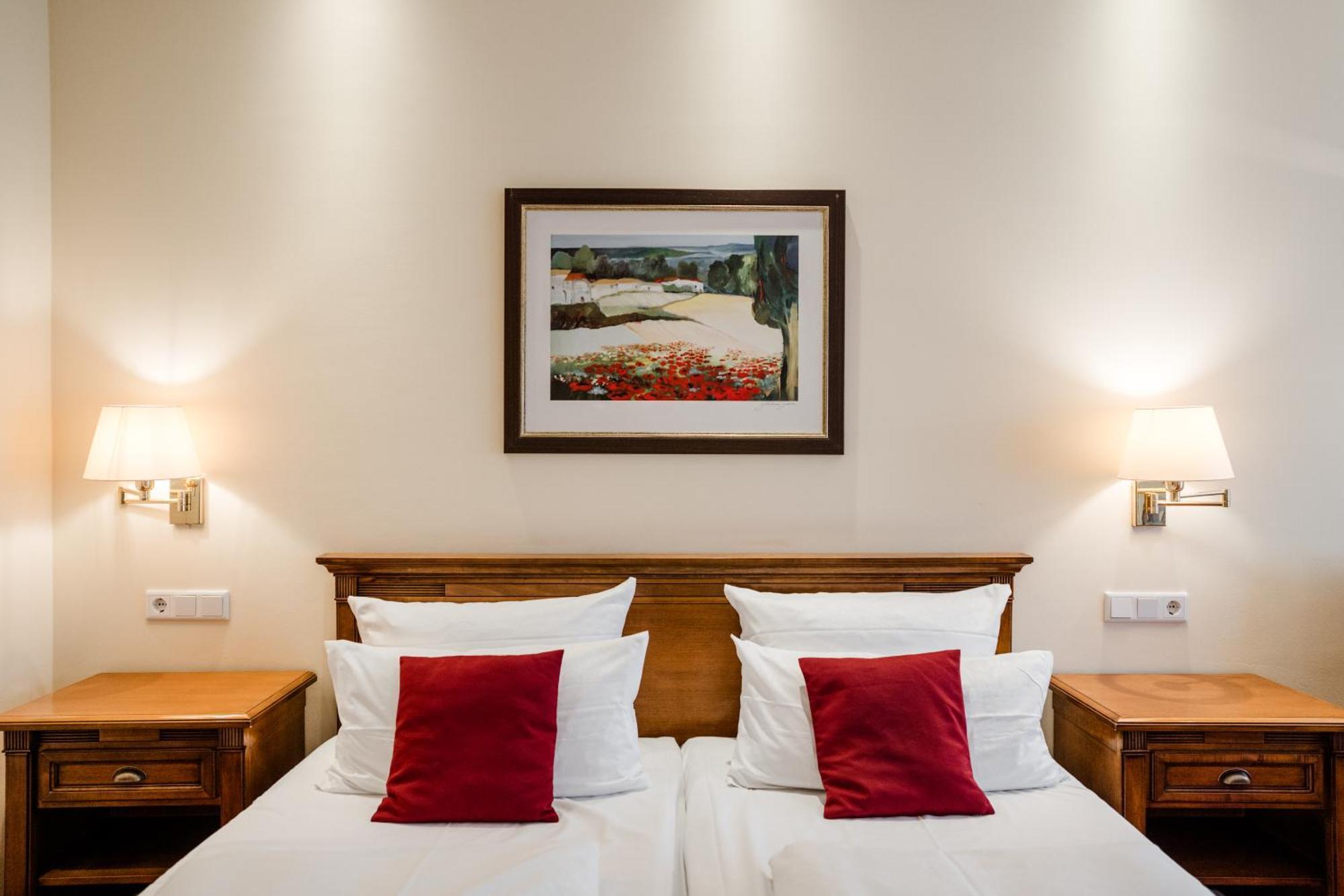 Hotel Antoniushof Ruhstorf an der Rott エクステリア 写真