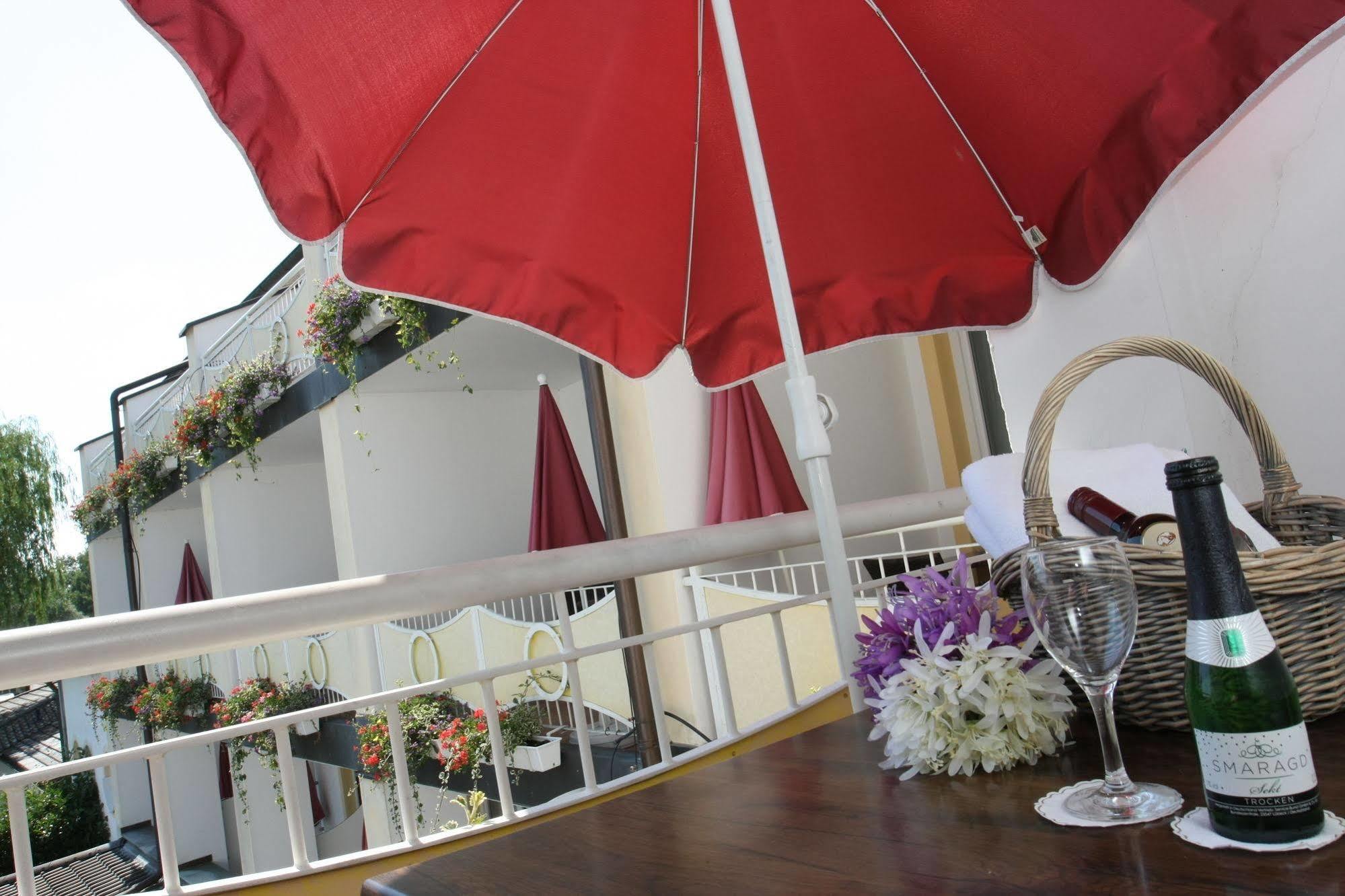 Hotel Antoniushof Ruhstorf an der Rott エクステリア 写真